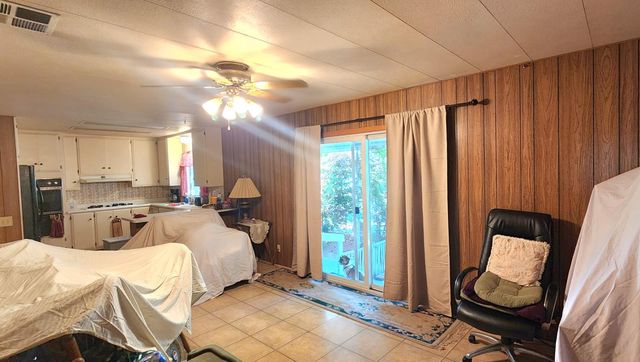 1300 W Olson Avenue SPC 6, Reedley, CA 93654