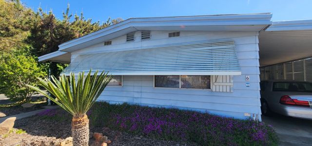 1300 W Olson Avenue SPC 6, Reedley, CA 93654