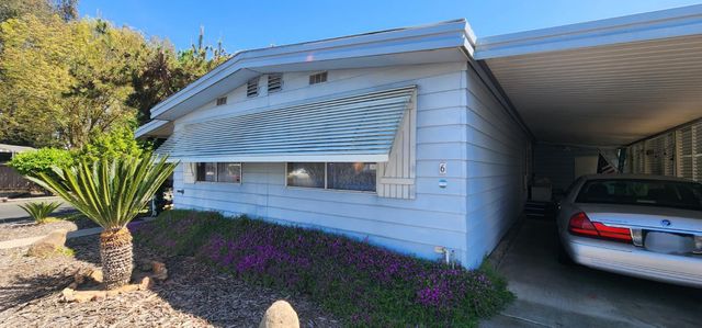 1300 W Olson Avenue SPC 6, Reedley, CA 93654