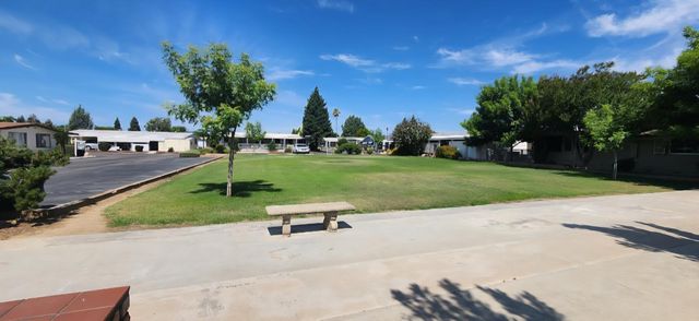 1300 W Olson Avenue SPC 6, Reedley, CA 93654