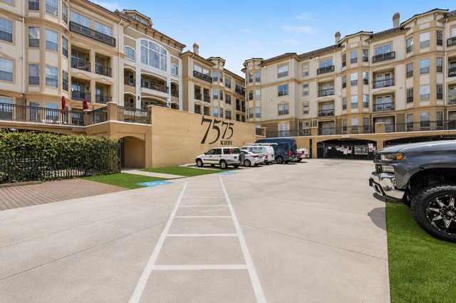 7575 Kirby Drive 1401, Houston, TX 77030