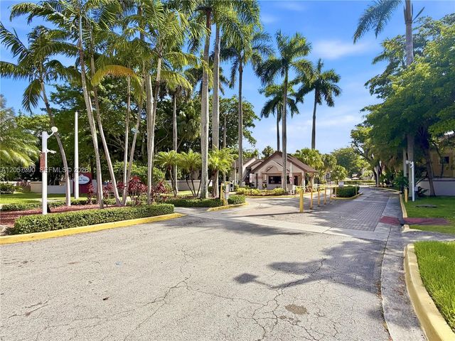 13920 SW 93rd Ln 13920, Miami, FL 33186