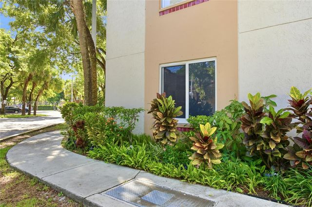 13920 SW 93rd Ln 13920, Miami, FL 33186