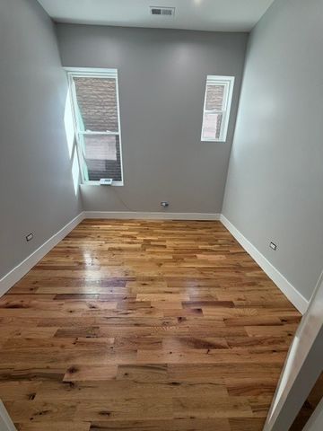 2227 W 21st Street 1F, Chicago, IL 60608