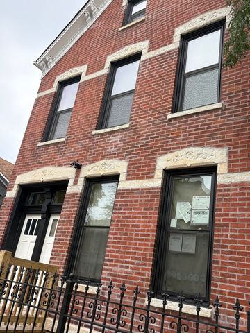 2227 W 21st Street 1F, Chicago, IL 60608
