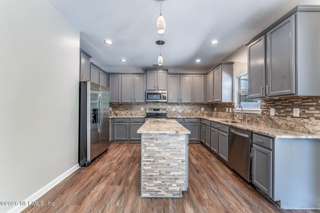 6088 CALADESI Court, Jacksonville, FL 32258