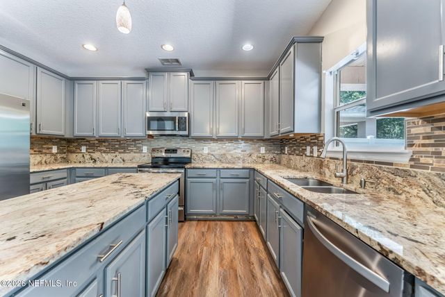 6088 CALADESI Court, Jacksonville, FL 32258