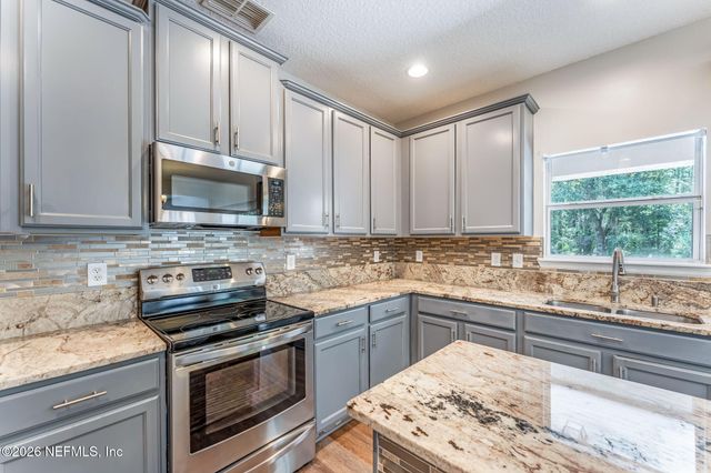 6088 CALADESI Court, Jacksonville, FL 32258