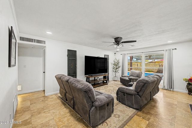3820 W MYRTLE Avenue, Phoenix, AZ 85051