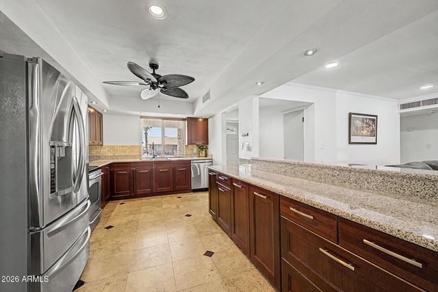 3820 W MYRTLE Avenue, Phoenix, AZ 85051