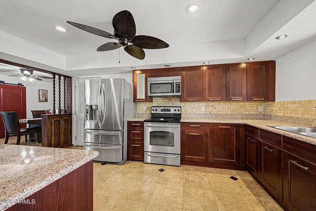 3820 W MYRTLE Avenue, Phoenix, AZ 85051