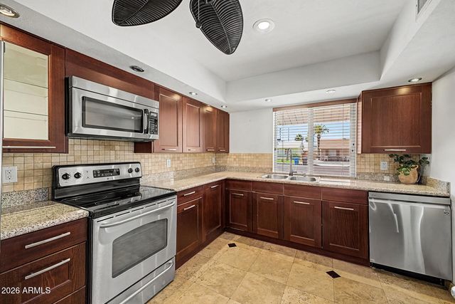 3820 W MYRTLE Avenue, Phoenix, AZ 85051