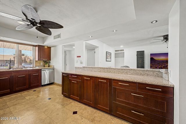 3820 W MYRTLE Avenue, Phoenix, AZ 85051