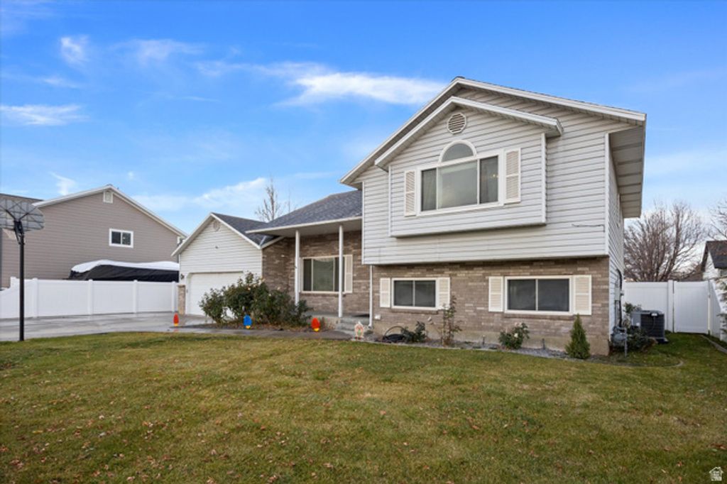 Image 25 of property listing at 1405 N 770 W, Orem, UT 84057