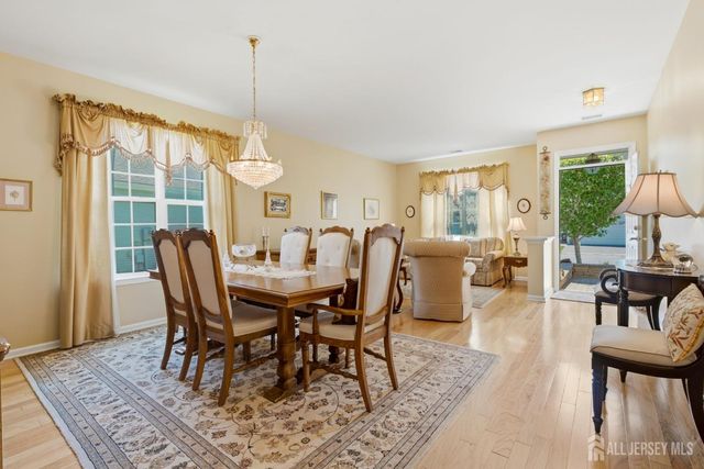 16 Barbaras Way, Jackson, NJ 08527