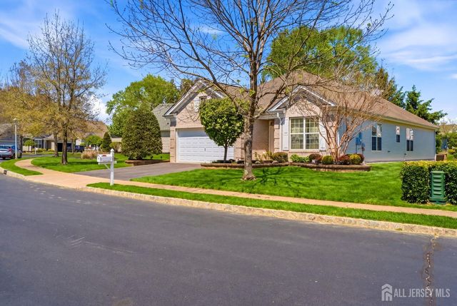 16 Barbaras Way, Jackson, NJ 08527