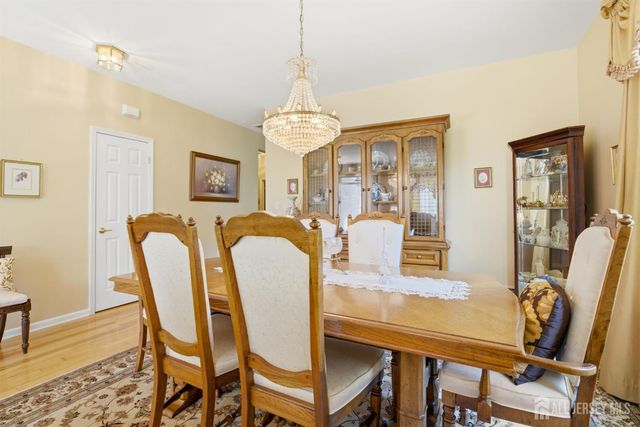 16 Barbaras Way, Jackson, NJ 08527