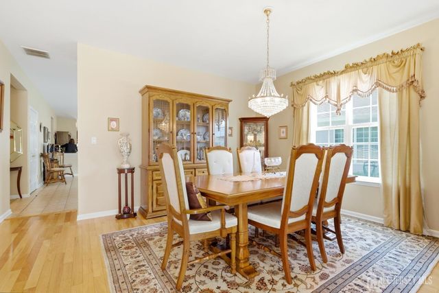 16 Barbaras Way, Jackson, NJ 08527