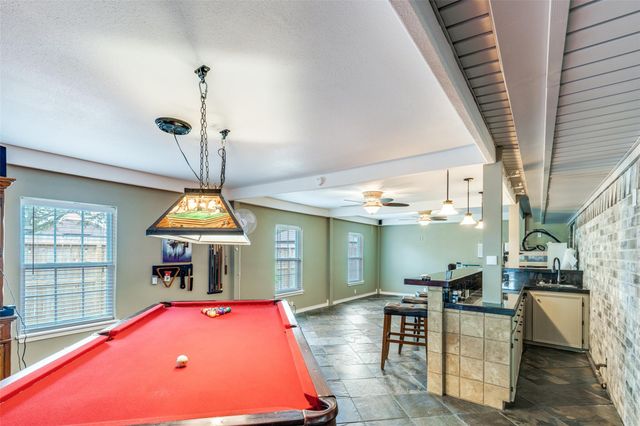 2507 N 18th Street N, Texas City, TX 77590