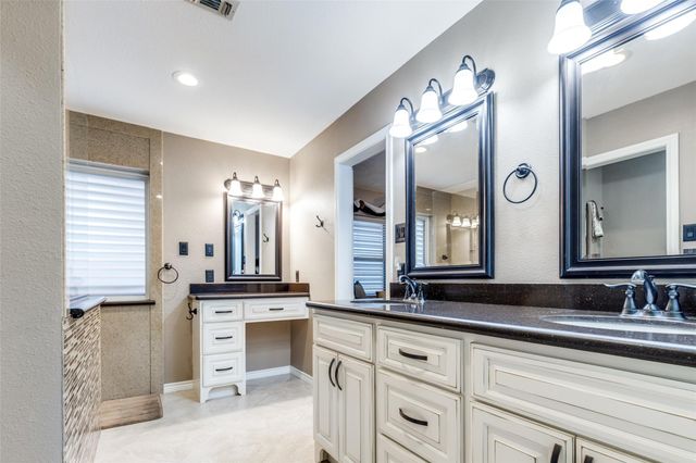 2507 N 18th Street N, Texas City, TX 77590