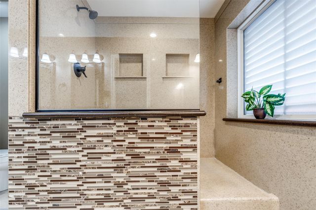 2507 N 18th Street N, Texas City, TX 77590