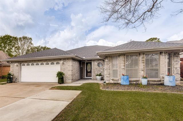 2507 N 18th Street N, Texas City, TX 77590