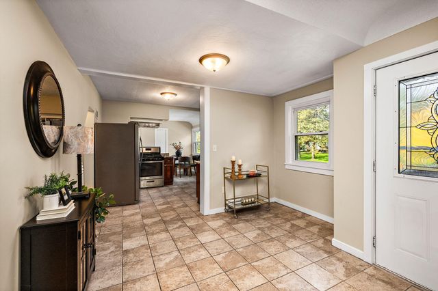 2338 15th Avenue E, North Saint Paul, MN 55109