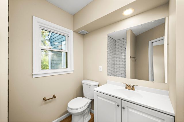 2338 15th Avenue E, North Saint Paul, MN 55109