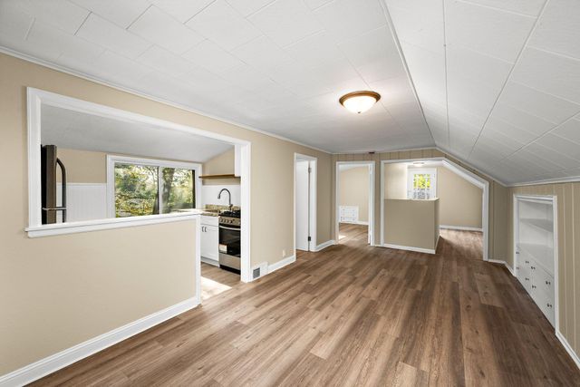 2338 15th Avenue E, North Saint Paul, MN 55109