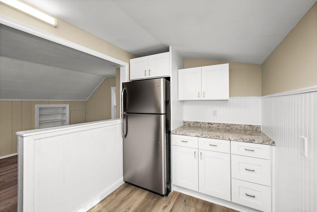 2338 15th Avenue E, North Saint Paul, MN 55109