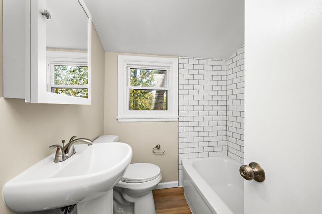 2338 15th Avenue E, North Saint Paul, MN 55109