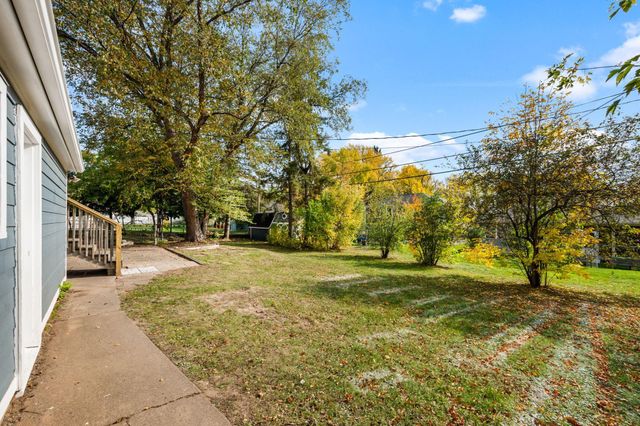 2338 15th Avenue E, North Saint Paul, MN 55109