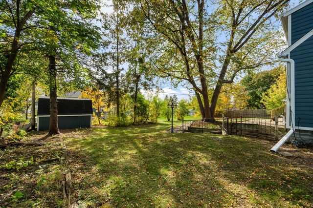 2338 15th Avenue E, North Saint Paul, MN 55109