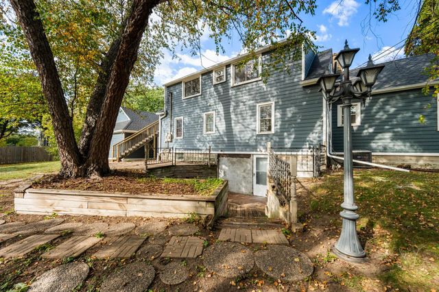 2338 15th Avenue E, North Saint Paul, MN 55109