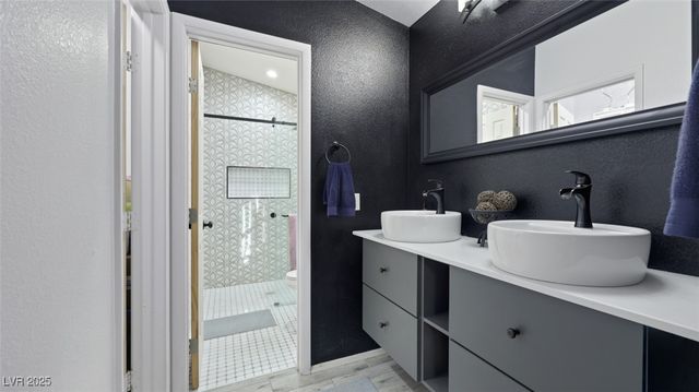 5940 High Steed Street 101, Henderson, NV 89011