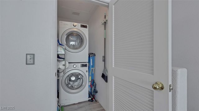 5940 High Steed Street 101, Henderson, NV 89011