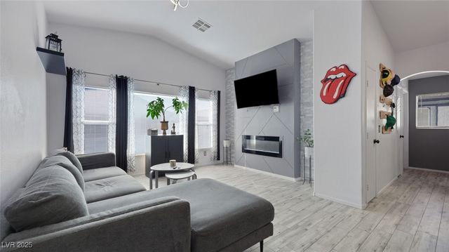 5940 High Steed Street 101, Henderson, NV 89011