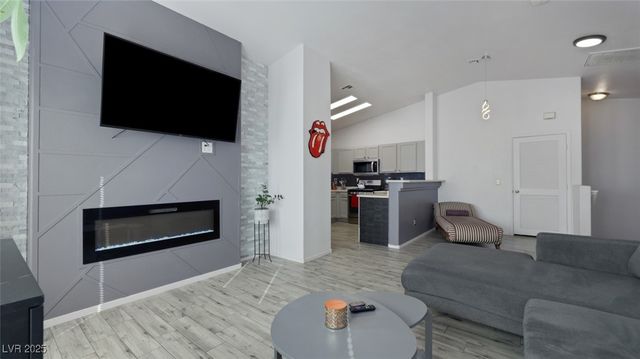 5940 High Steed Street 101, Henderson, NV 89011