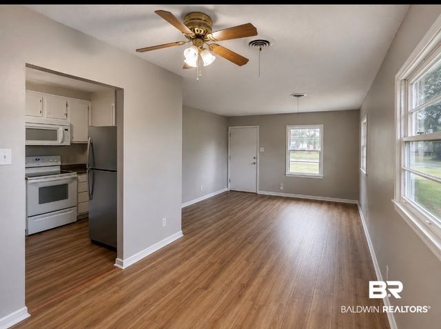 1321 Hubert Pierce Rd, Mobile, AL 36608