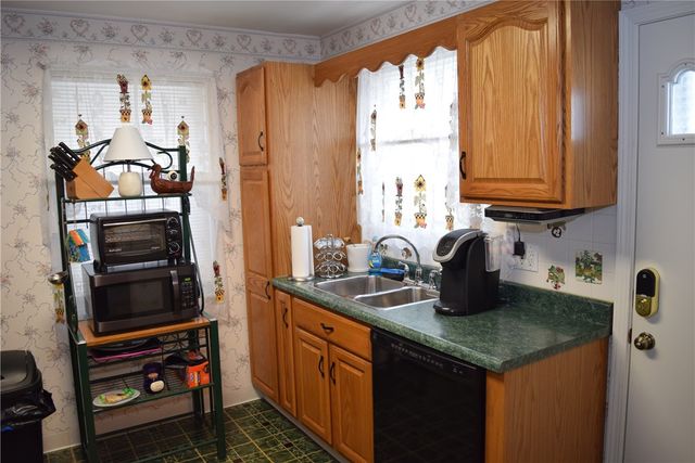 1607 Sylvan Ave, West Mifflin, PA 15122