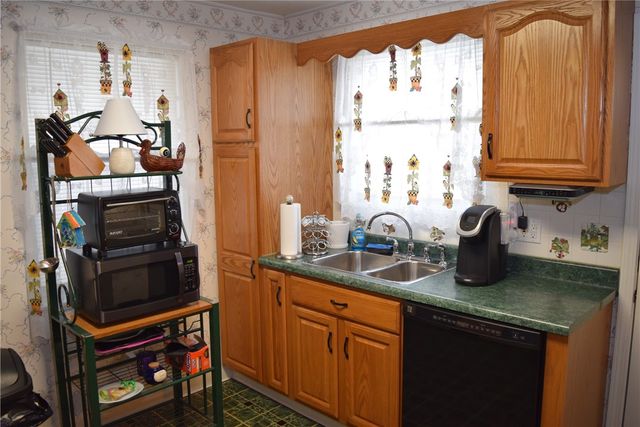 1607 Sylvan Ave, West Mifflin, PA 15122