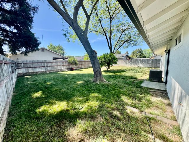 2716 Peach St, Live Oak, CA 95953