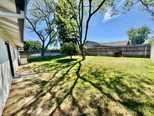 2716 Peach St, Live Oak, CA 95953