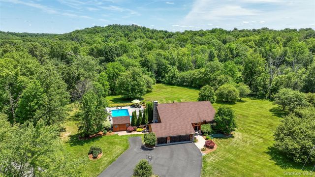2 Boyce Road, Pine Bush, NY 12566