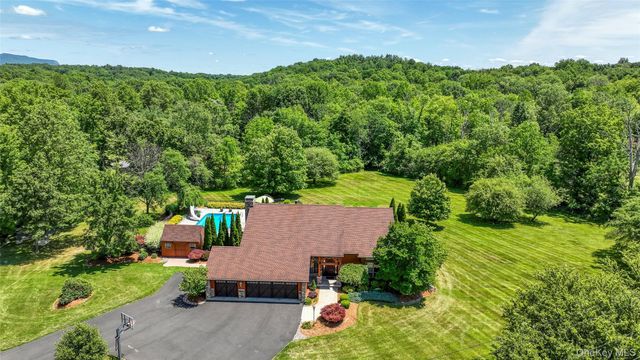 2 Boyce Road, Pine Bush, NY 12566