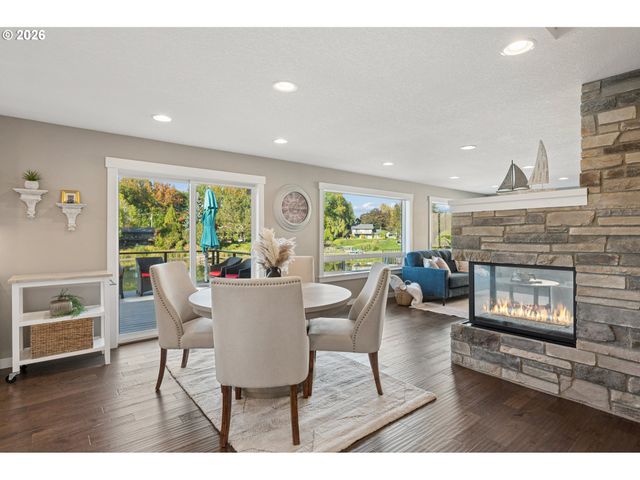 21511 Ne INTERLACHEN Ln, Fairview, OR 97024