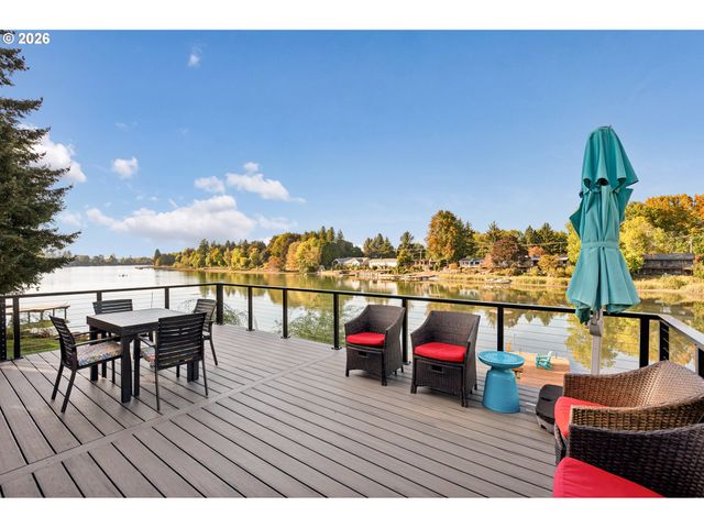 21511 Ne INTERLACHEN Ln, Fairview, OR 97024