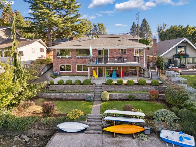 21511 Ne INTERLACHEN Ln, Fairview, OR 97024