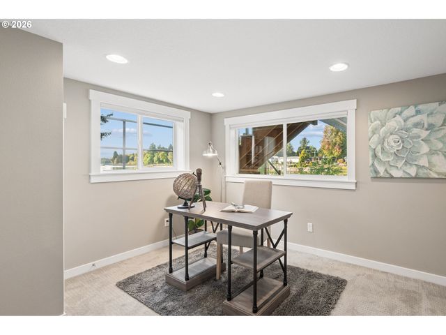 21511 Ne INTERLACHEN Ln, Fairview, OR 97024