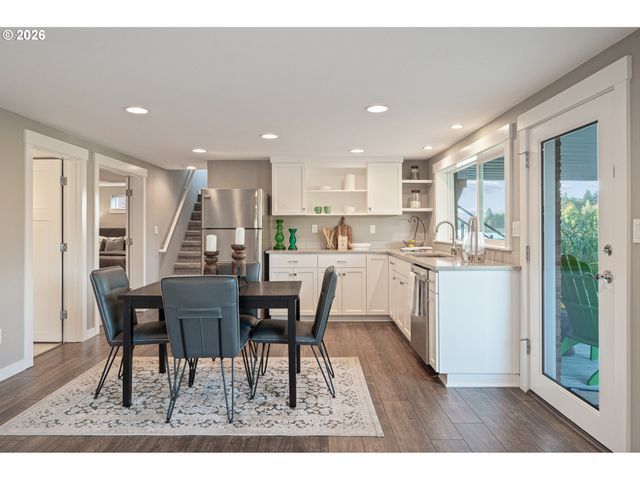 21511 Ne INTERLACHEN Ln, Fairview, OR 97024
